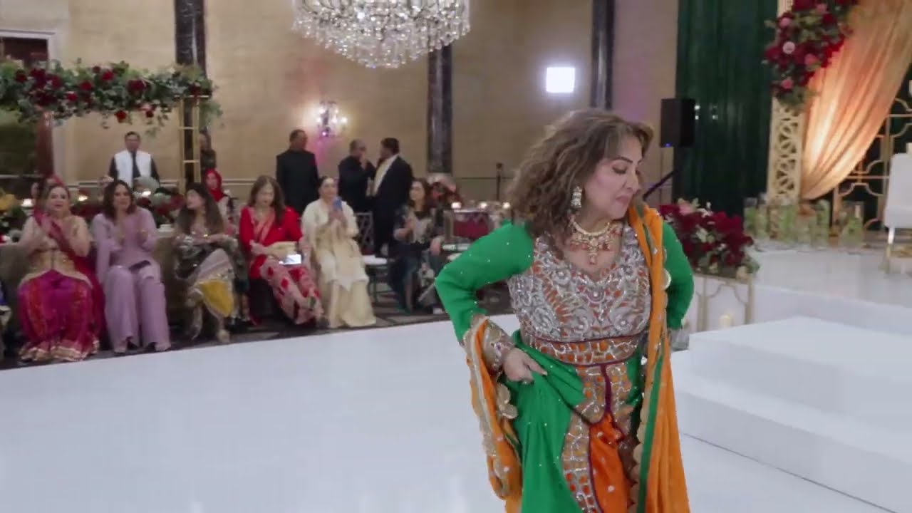 Umer & Aisha - Shendi - Fari Aunty Performance