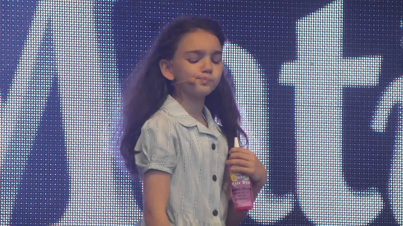 Elise Blake (Matilda) @ West End Live 2013 - Naughty