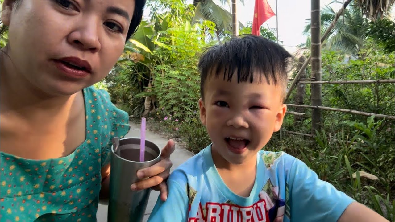 Chuột Còn Bệnh Ở Nhà Chạy Xe Đạp Đi Chơi Với Mẹ #ngocdieuvlog #chuotchayxedapdichoi