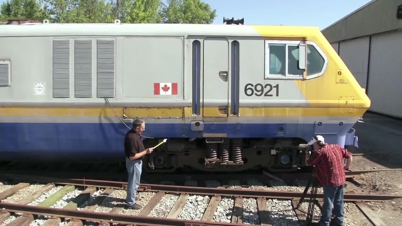 Legend in high speed passenger rail: the LRC locomotive | Legende in HST vervoer: de LRC locomotive
