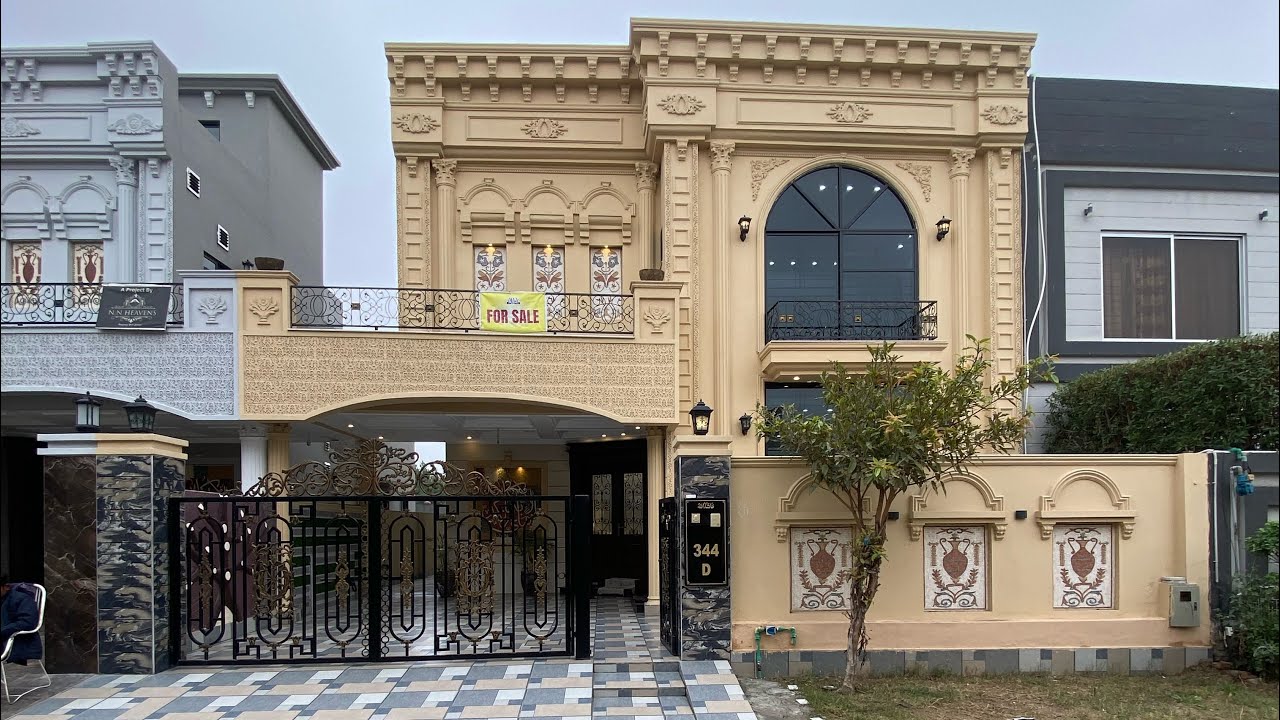 10 Marla Brand New Spanish House | DHA RAHBAR LAHORE | | Demand:4.70 Crore | |📲03083022733 |