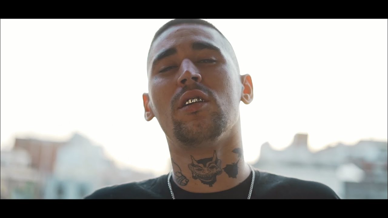 OKTOBA - BLUE SOBRE PINK [SLIM MURPHY] (VIDEO OFICIAL)