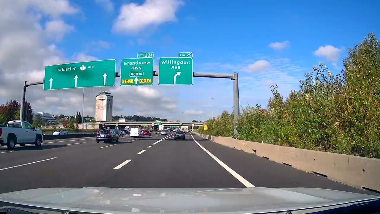 Медленное движение в пробке на Виллингдон-авеню в Бернаби (Ванкувер) — Я терпеливый