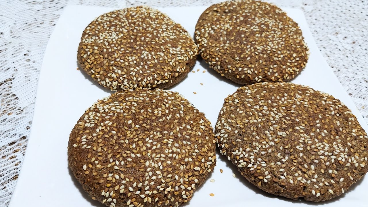 خبز للرجيم بدون دقيق.خبز بالسمسم و زريعة الكتان.خبز بذر الكتان و السمسم