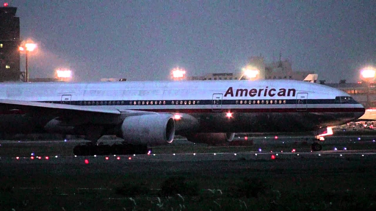 American Airlines Boeing 777-200ER - Narita International Airport【NRT/RJAA】 -