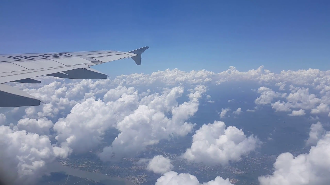 @TubeYoug Bên trong máy bay Vietnam Airlines - lần đầu tiên được đi máy bay