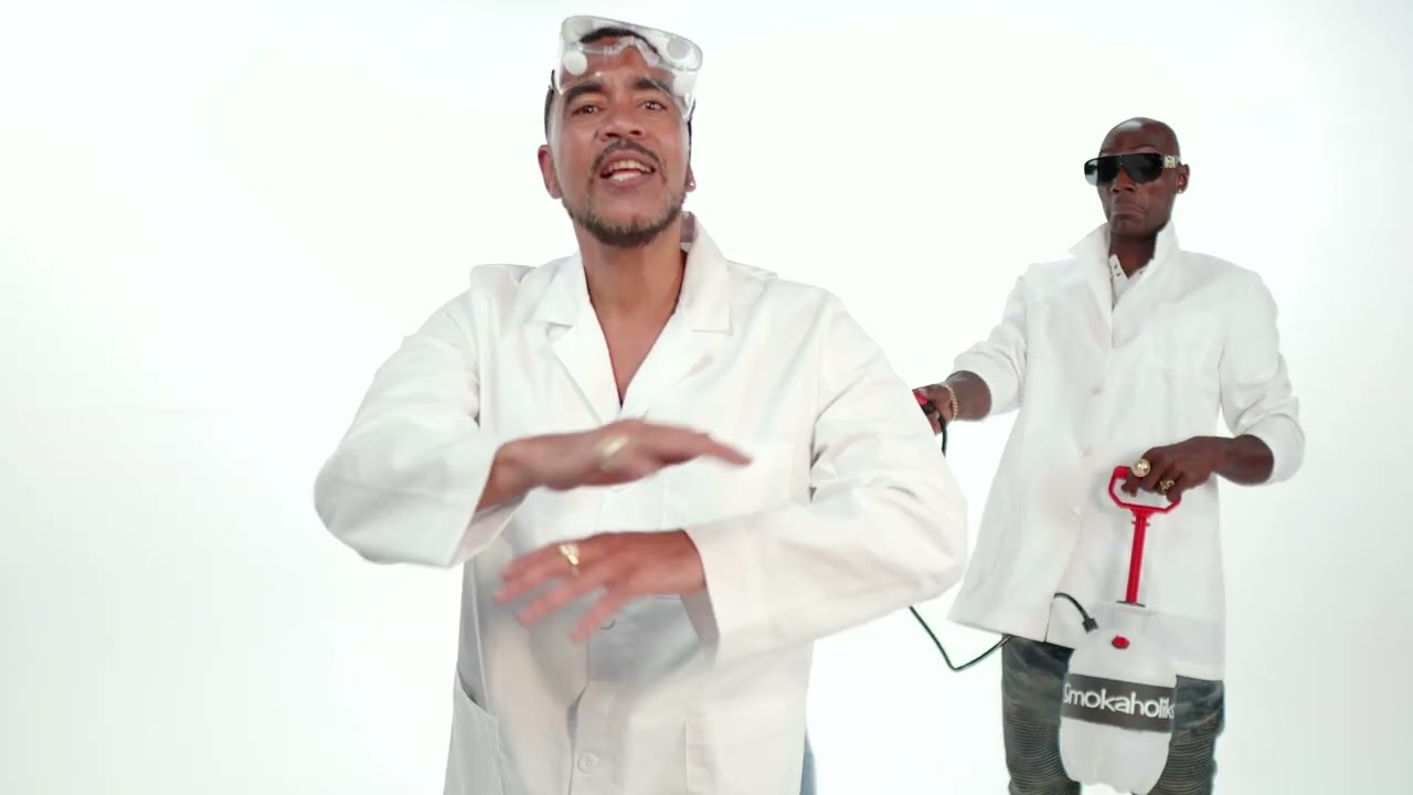Tash - Smokaholiks (Dirty) ft. P Freeze