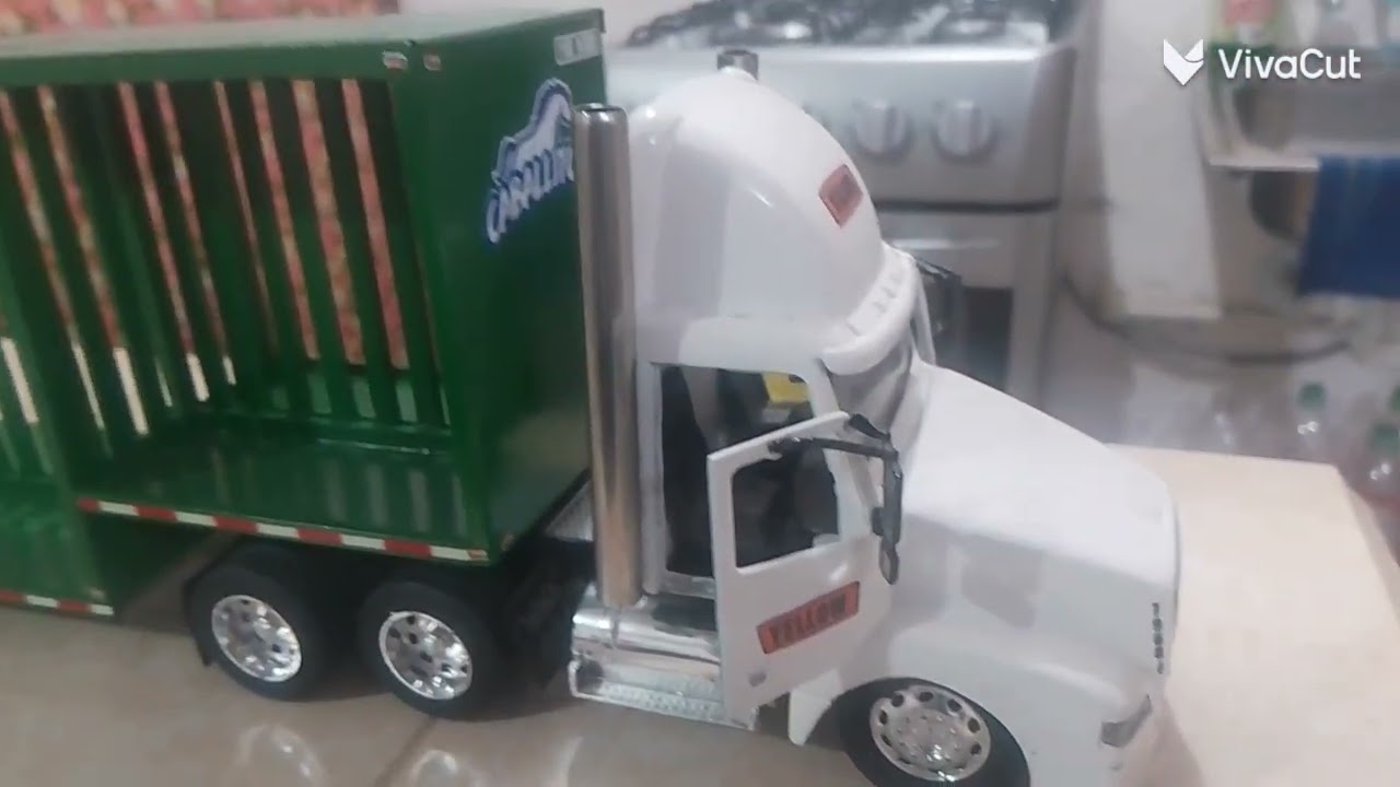 Volvo VNL 780 configuración Mulita Refresquero Escala 1:32 Línea TRG ( Transportes Ruíz Guanajuato )
