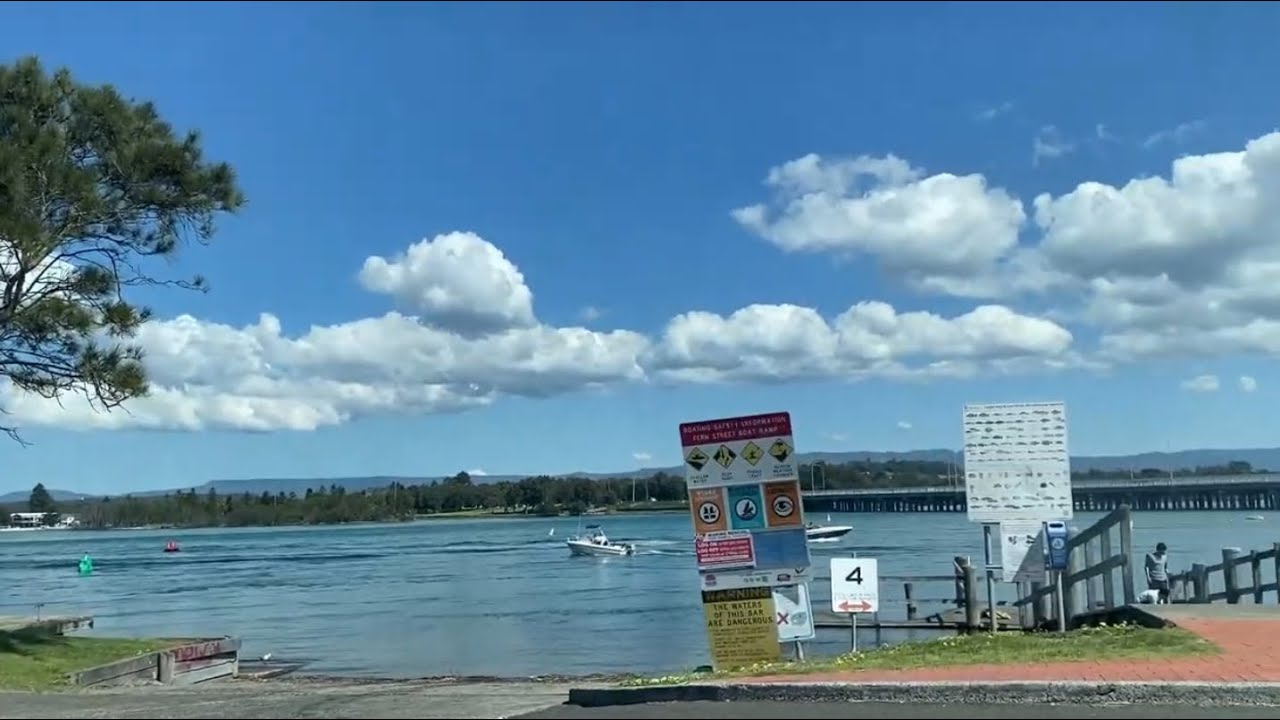 Australia (NSW) - Peaceful and relaxing drive to Lake Illawarra via Windang