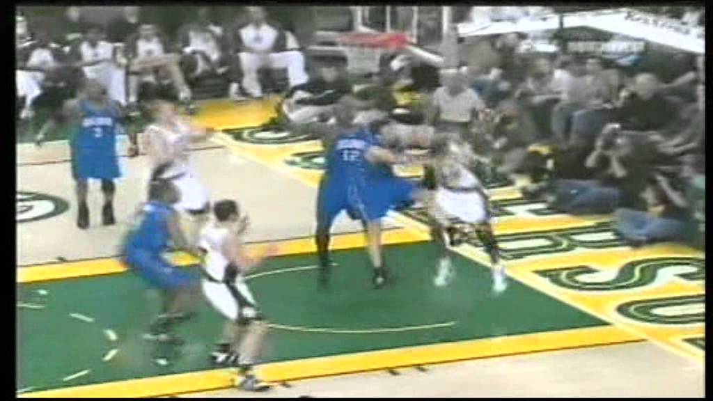 Rashard Lewis 45 pts, season 05/06 sonics vs magic
