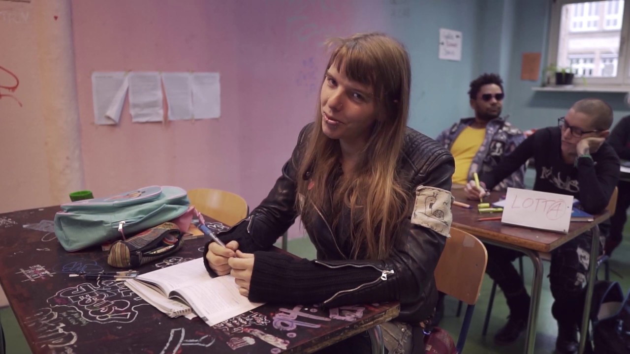 FaulenzA - Wär ich heute in der Schule (Official Music Video)
