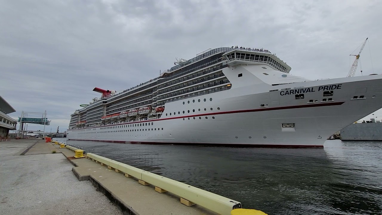 Carnival Pride BLASTS It Air Horn (wait for it 4:20) @ PORT TAMPA BAY Cruise Terminal 3!