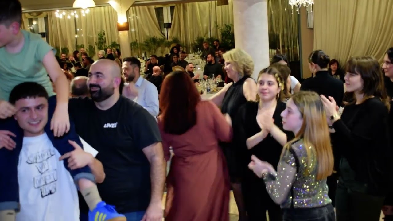 ΚΑΡΑΣΑΒΒΙΔΗΣ ΜΠΑΙΡΑΚΤΑΡΗΣ ΚΟΝΙΑΛΙΔΙΚΑ ΕΤΗΣΙΟΣ ΧΟΡΟΣ ΑΚΡΙΤΕΣ ΣΚΑΛΩΤΗΣ ΟΠΕΡΑ ΔΡΑΜΑΣ lalasaridis
