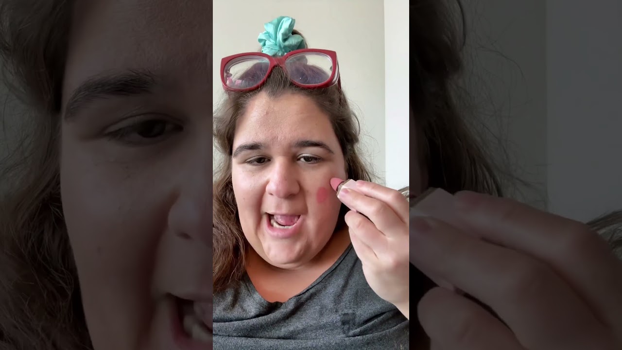 Get ready with your Body positive bestie 🏊‍♀️