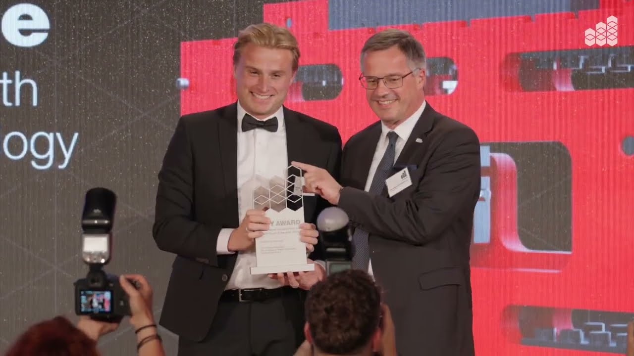 IFOY WINNER 2024 iCP Carriage Plate Scale with Weighing-in-Motion technology - RAVAS EUROPE