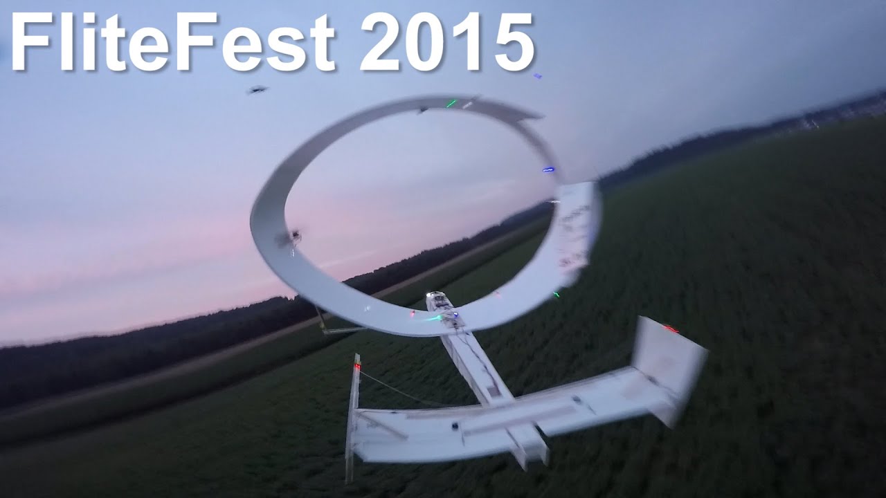 Flying through the FliteTest Circle Plane - FliteFest 2015