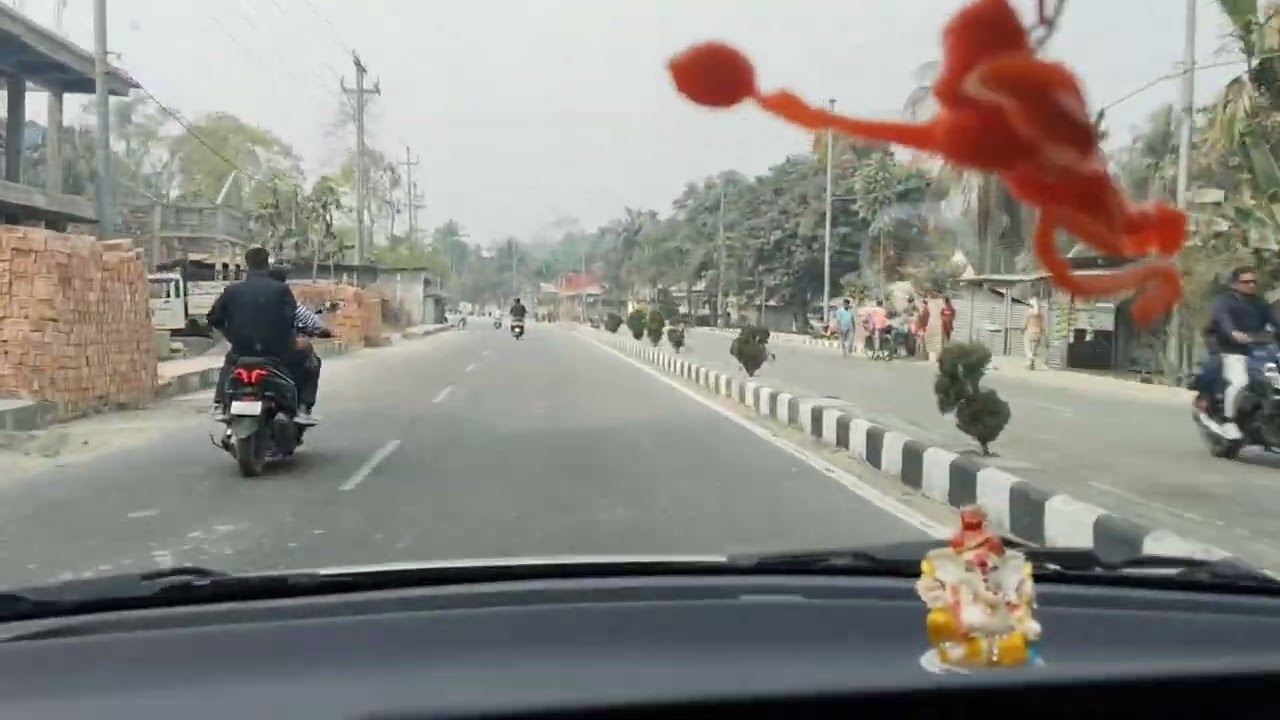 Way to Sualkuchi 