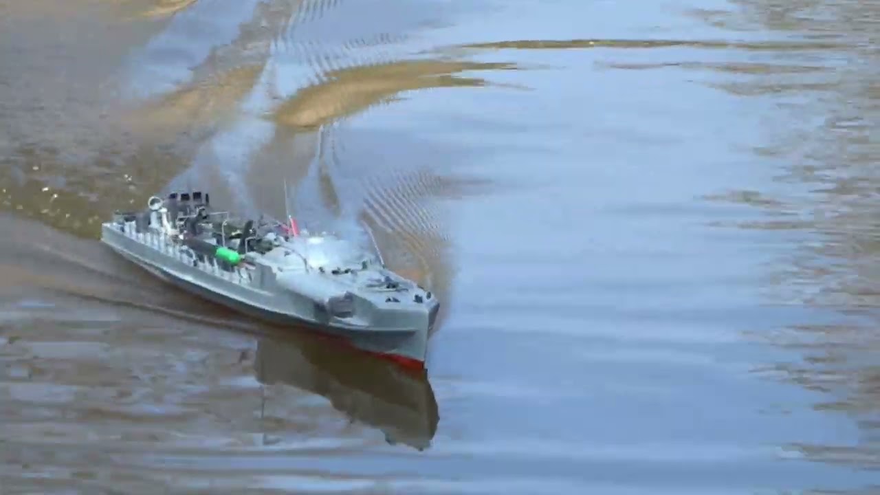 Torpedo-Schnellboot S130 - Robbe -1:40 -1.Erprobungsfahrt