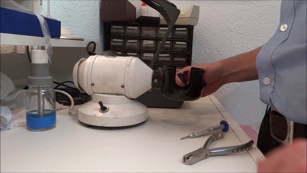 Naprawa Okular&oacute;w *16 / Wyrwany Fleks z Zausznik&oacute;w - alain mikli