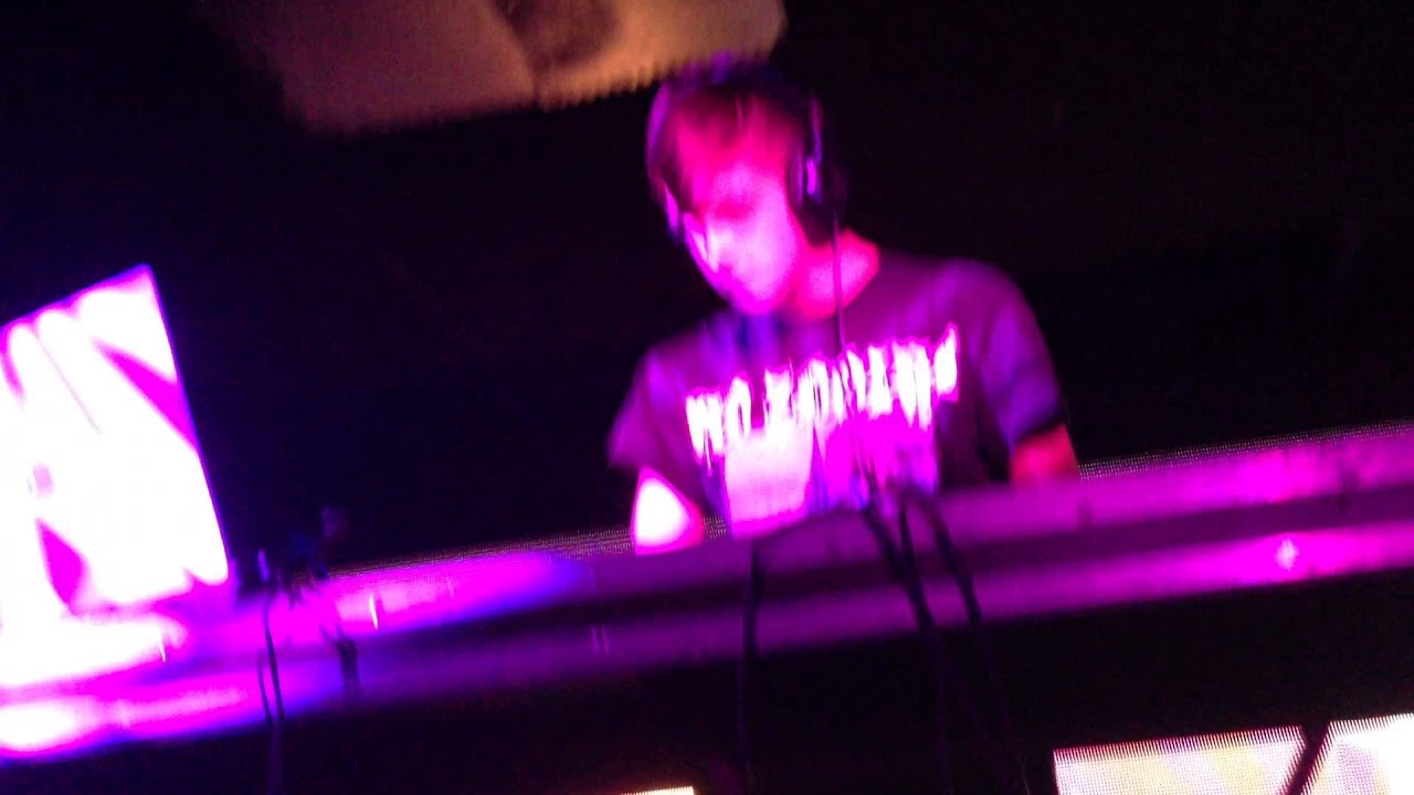 Perturbator : 23 Minutes DJset In Paris
