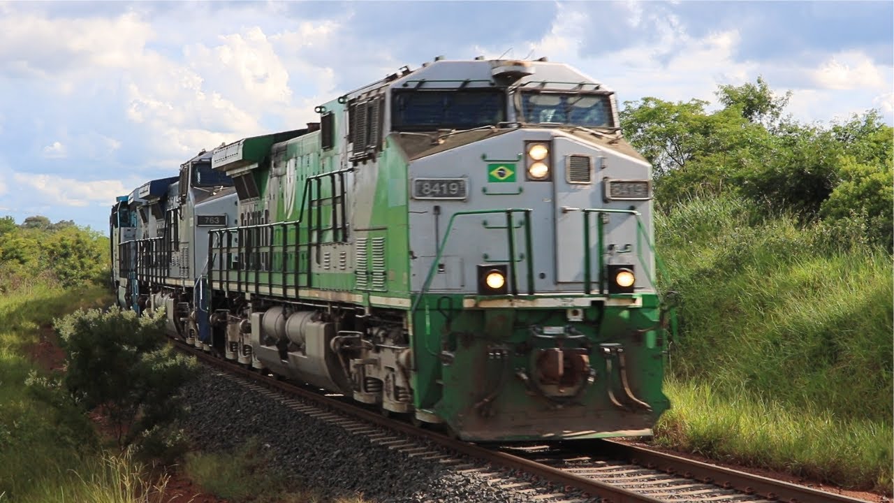TREM a 80 km/h na Norte-Sul! Carregado só com ES44, Locomotiva Nova no Locotrol e Dupla de Dash's 9