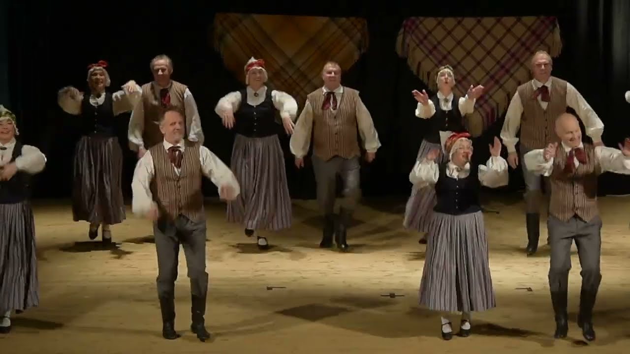 Buču dancis - SDK  ''SenVIJA'' (Rīgas Latviešu  biedrības nams, vad. Antra Vilcāne)