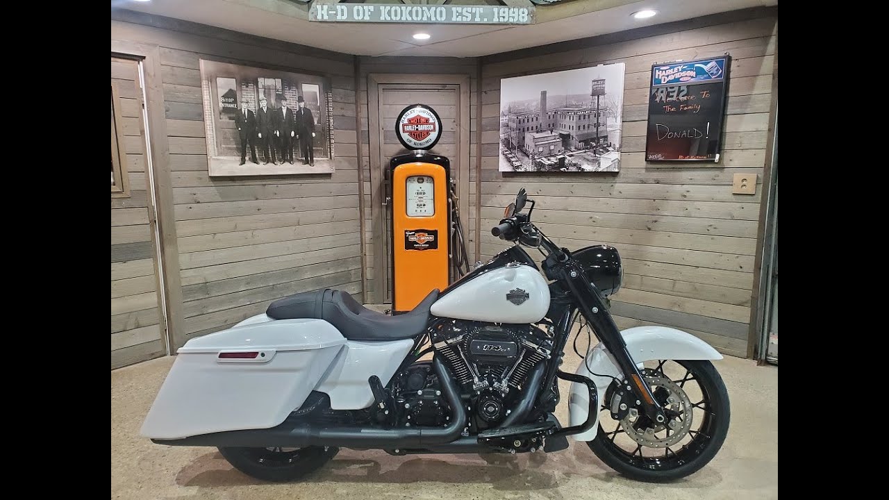 2024 Harley-Davidson Road King Special FLHRXS- White Onyx Pearl.
