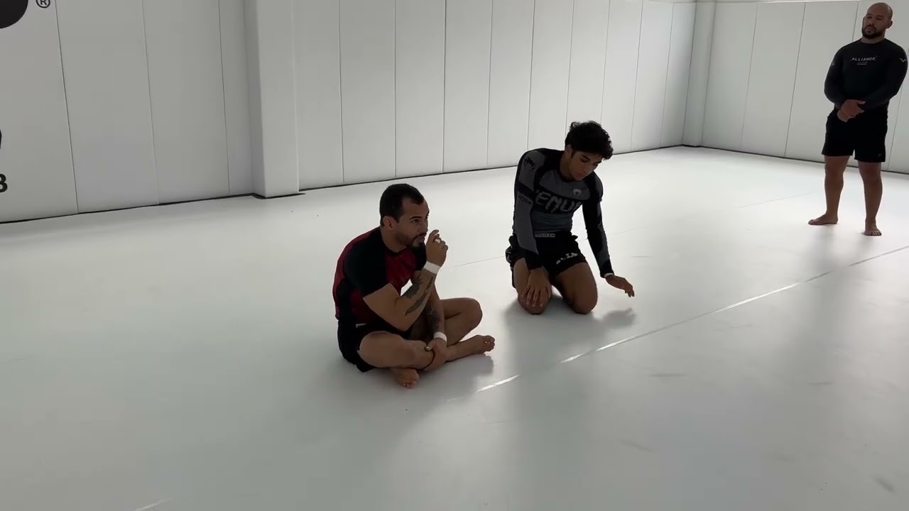CONTROLE DOS 4 APOIOS E PEGADA DE COSTAS NO-GI 🤼