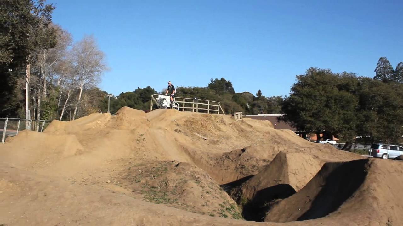 Winter Sessions: Trick jump and Post office