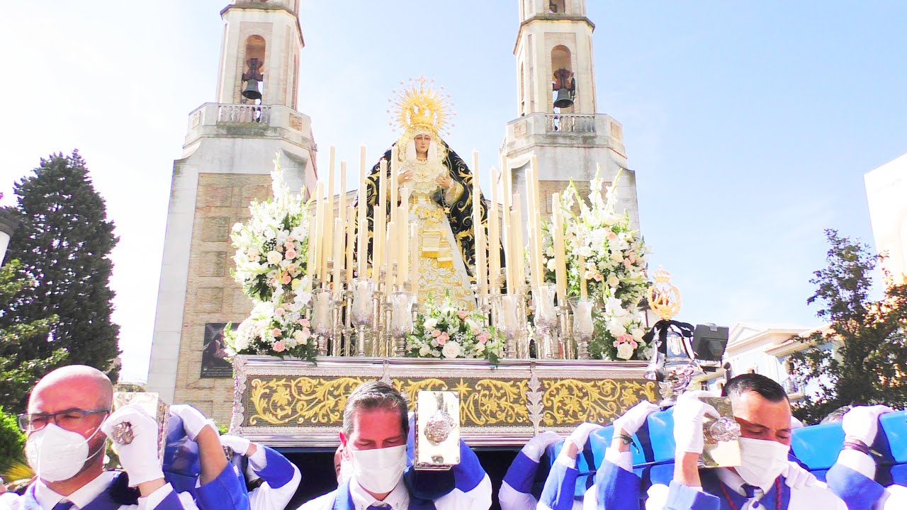 Salida de La Borriquita y de La Virgen de la Estrella. Domingo de Ramos 2022 en Puente-Genil.