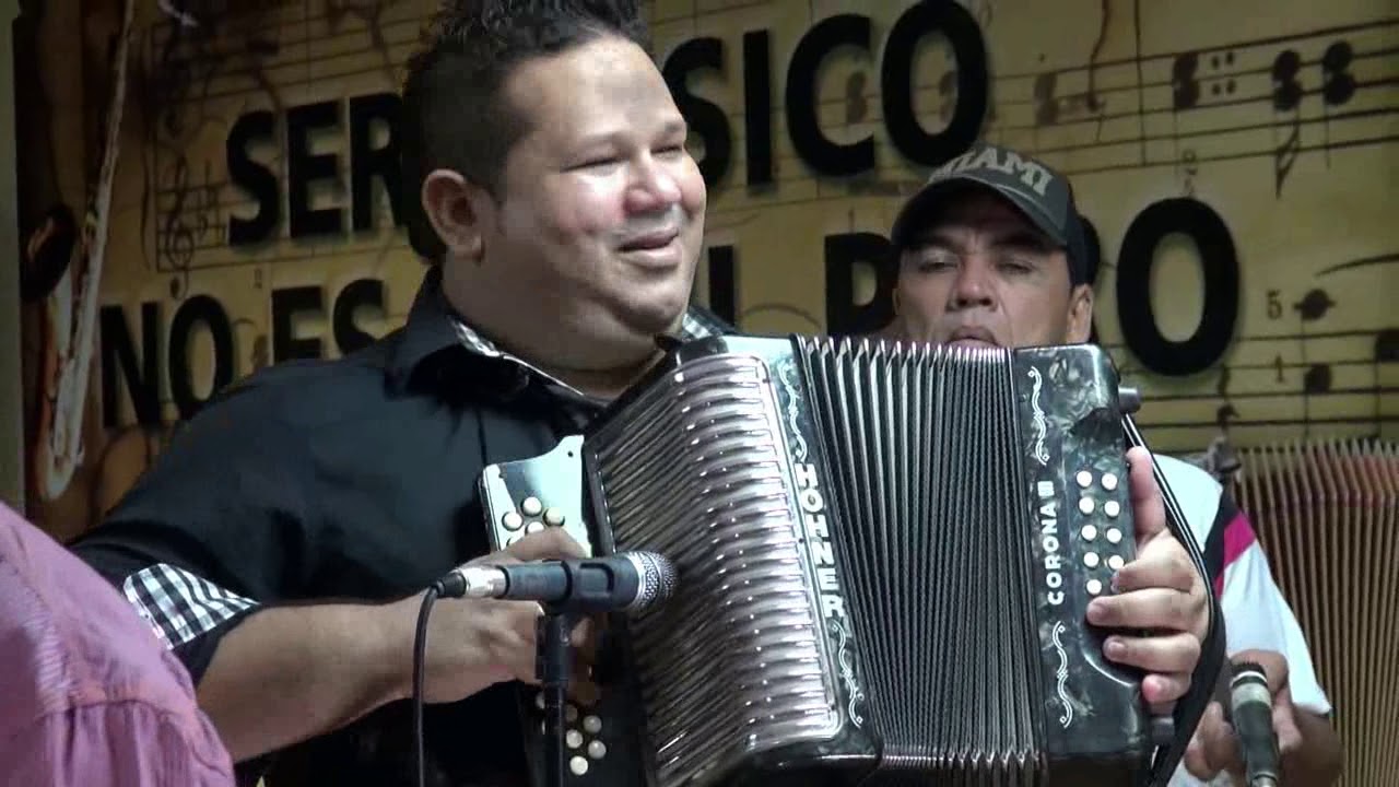 PARA LOS QUE NO LO HAN VISTO EL DISCO QUE LE COMPUSO MARCOS DIAZ A SILVESTRE DANGONG