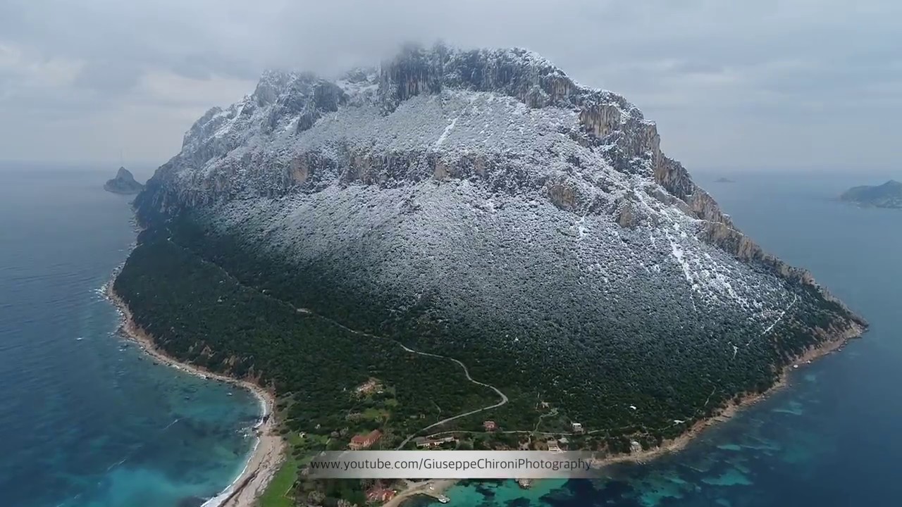 SARDEGNA - Tavolara con la neve 27/02/2018 Incredibile!