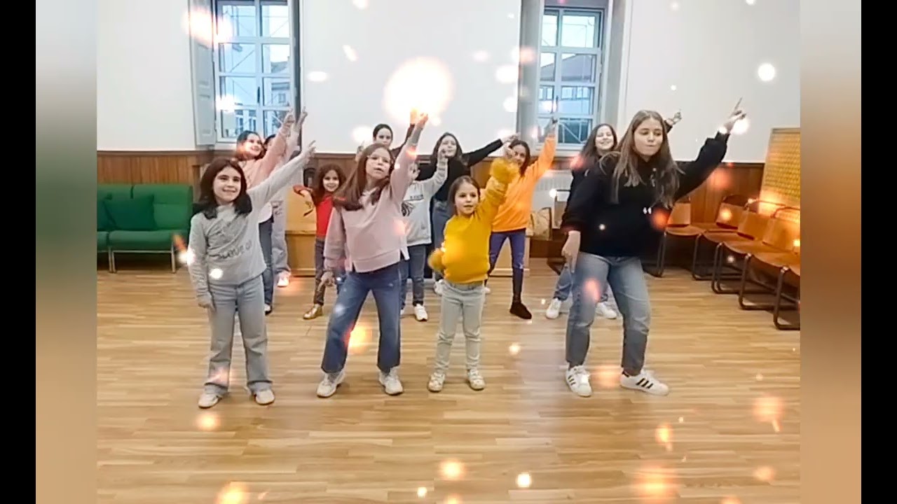 Mucho Flow (Ilegales) ANA SEGURA Kids Dance
