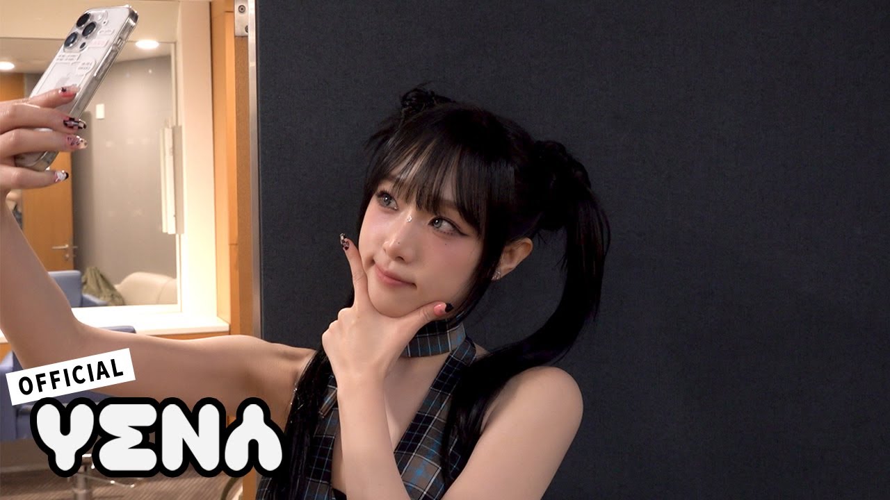 [HI-YENA] EP 11. 예나 컴백 축하축하 🎁 지구미는 쮸까쮸까 💟 | '네모네모' Comeback Behind