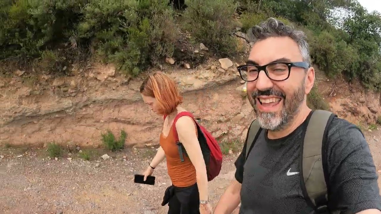 RUTA CIRCULAR del Santuario de PUIGGRACIOS  a los Cingles del BERTI | Rutas senderismo por Cataluña