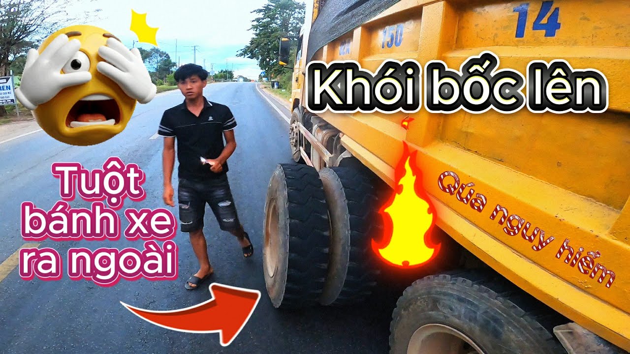 Xe Văn Đạt gặp sự cố