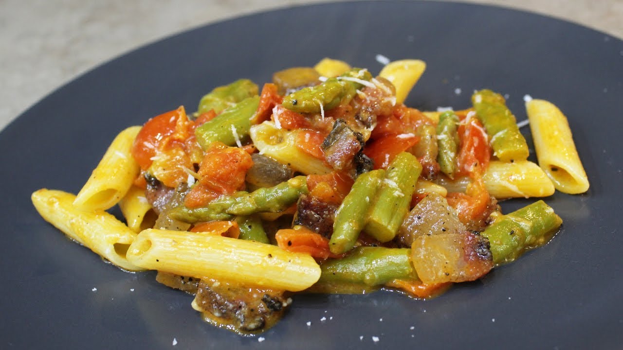 PASTA ASPARAGI POMODORINI GUANCIALE E PECORINO | FoodVlogger