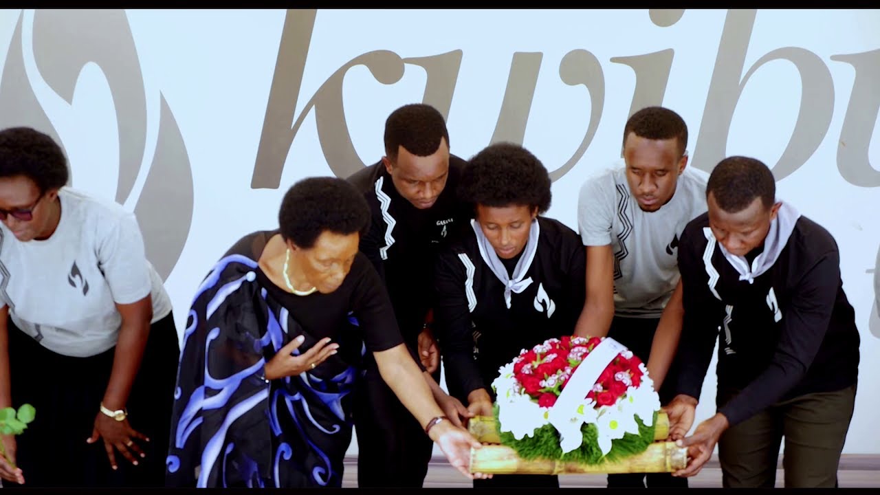 Komera Rwanda By Turanezerewe Choir (CEP - ULK) FT MUNYANSHOZA & NYIRANYAMIBWA.