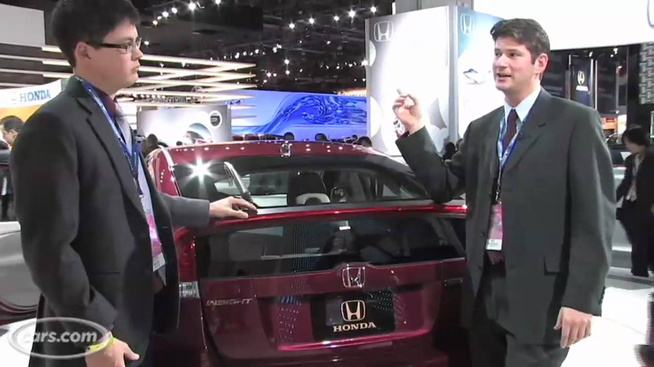 2010 Honda Insight vs 2010 Toyota Prius Comparison