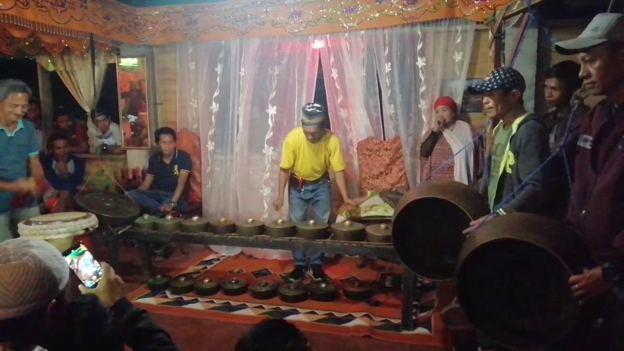 Dayang dayang mix waka waka (kulintang version) - Salapidaw team