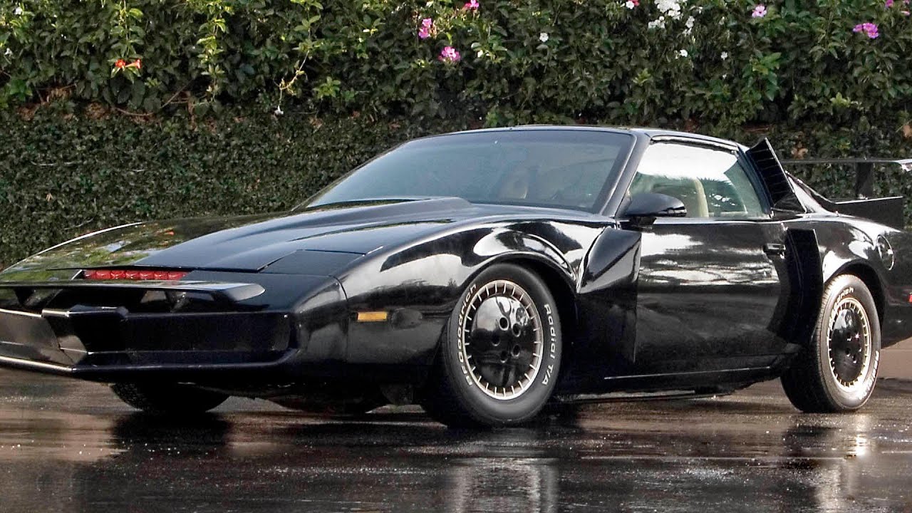 🚗💨 KITT in a High-Speed Chase! 💥