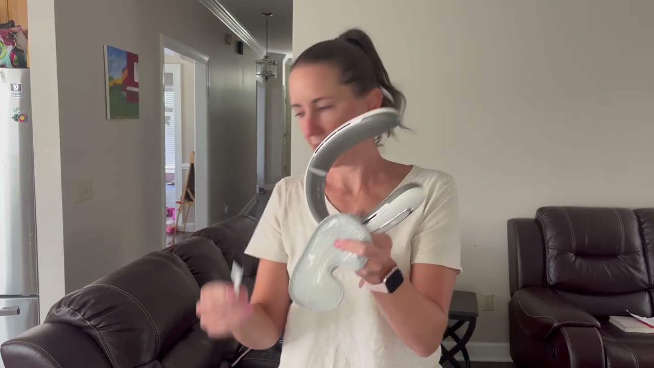 This neck fan is a must have in the hot summer sun! |Product Overview #ad #amazoninfluencer