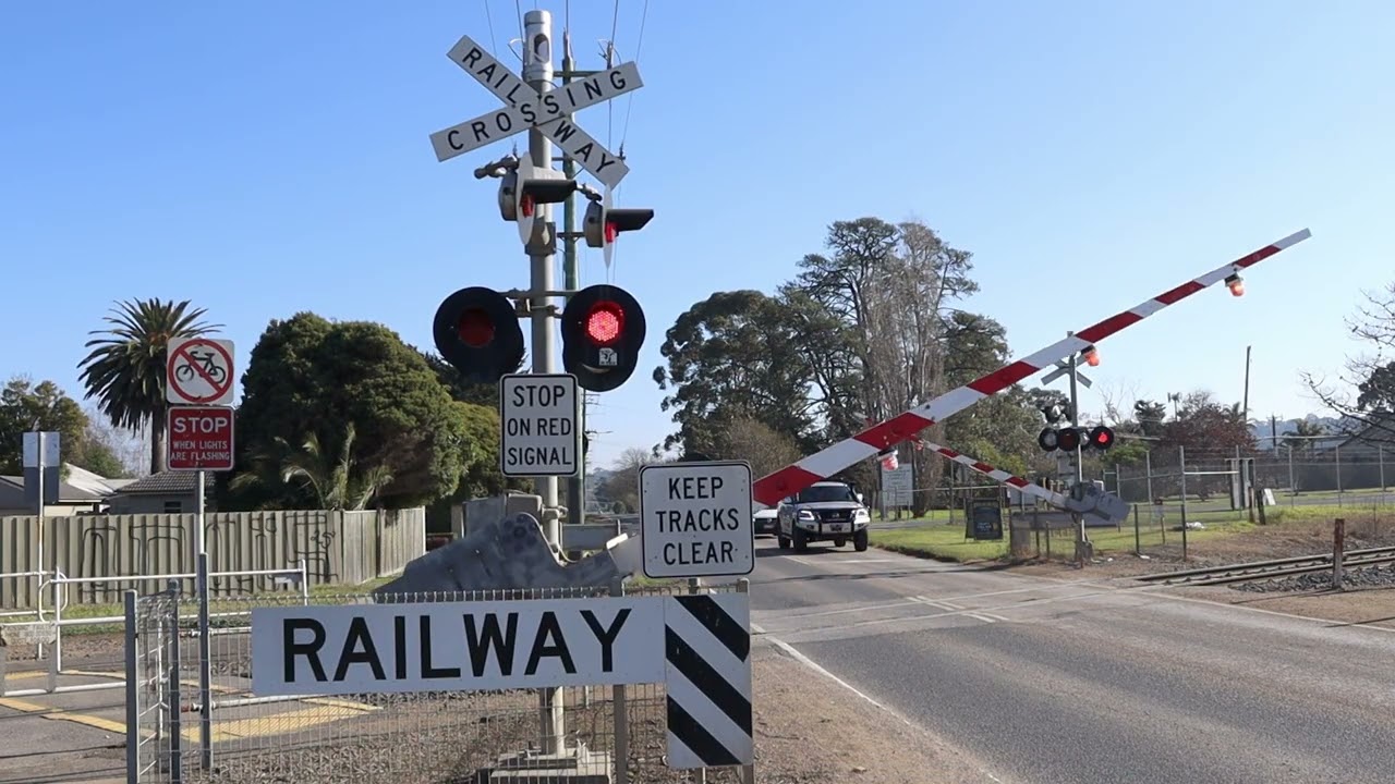 Mornington - Tyabb Rd, Tyabb - Metro Railway Crossing