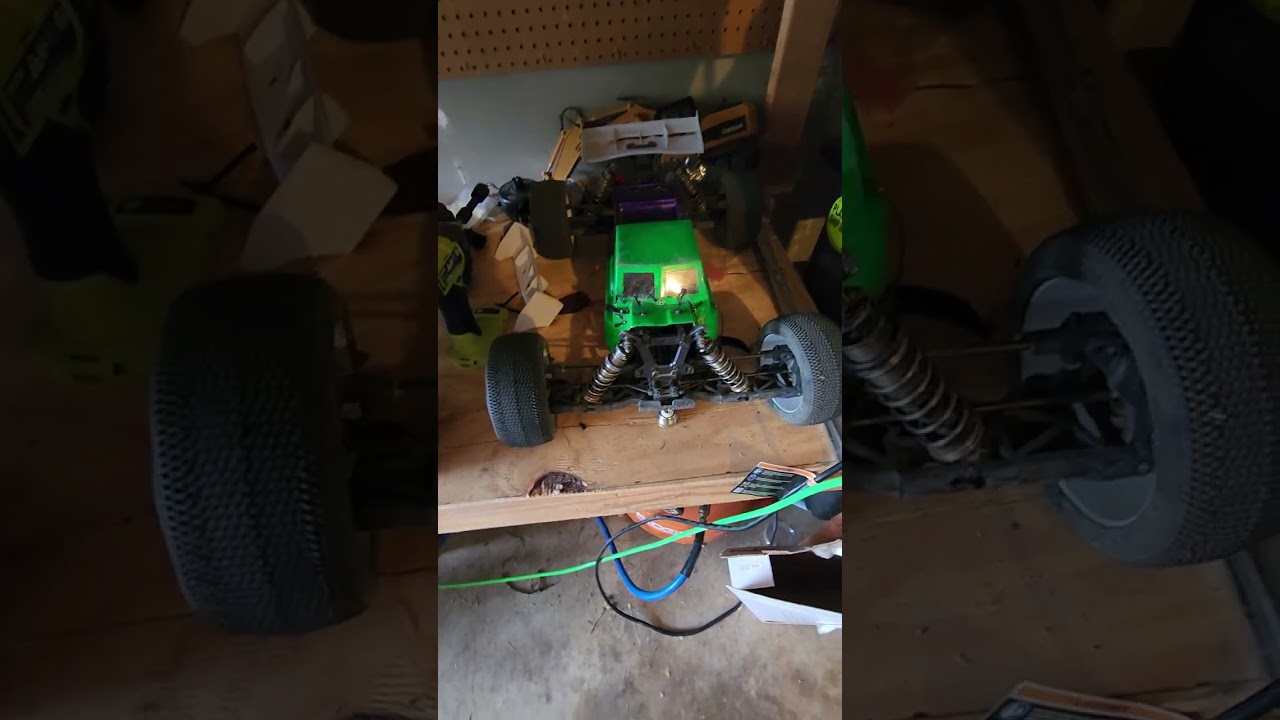 Traxxas Slash Ultimate compared to Tekno SCT410