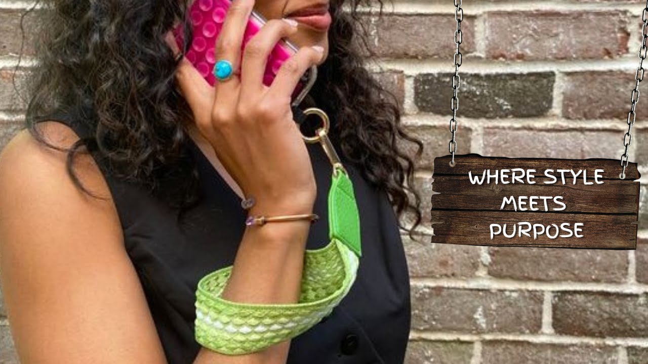 Playful and bold, the Fun Dots Clip & Go Collection adds personality to your on-the-go essentials.