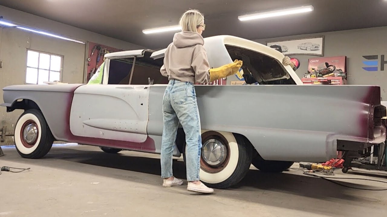 Cutting the roof in half on the 1958 Ford Thunderbird 😵