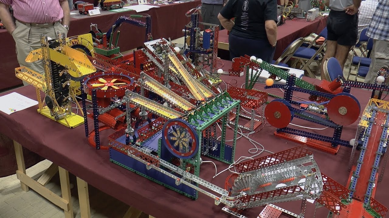 Epic Meccano Ping Pong Ball Roller!