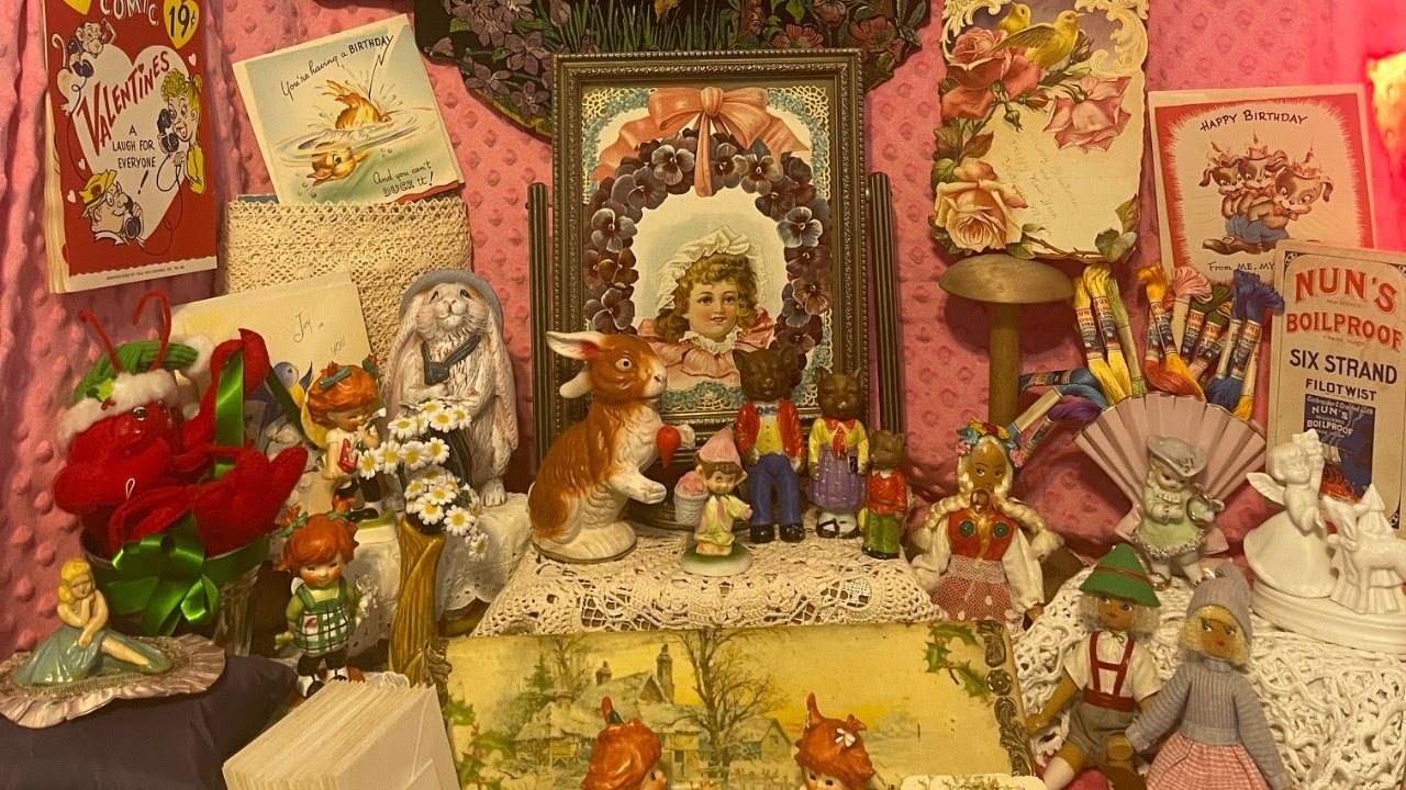 Vintage Live Sale Sunday 01/25/26 @3pm CST | Ephemera, Annalee, Lace, Bunnies, Goebels, Postcards