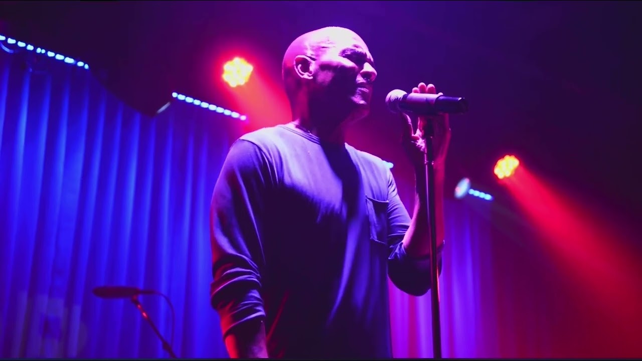 Gary Taylor, performing “Rest My Lips” at the DMV’s Birchmere in 19’
