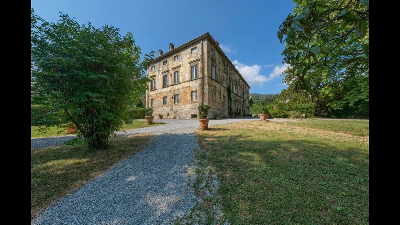 LUCCA ARISTOCRATIC MANOR - XVIII century Villa for Sale in Lucca